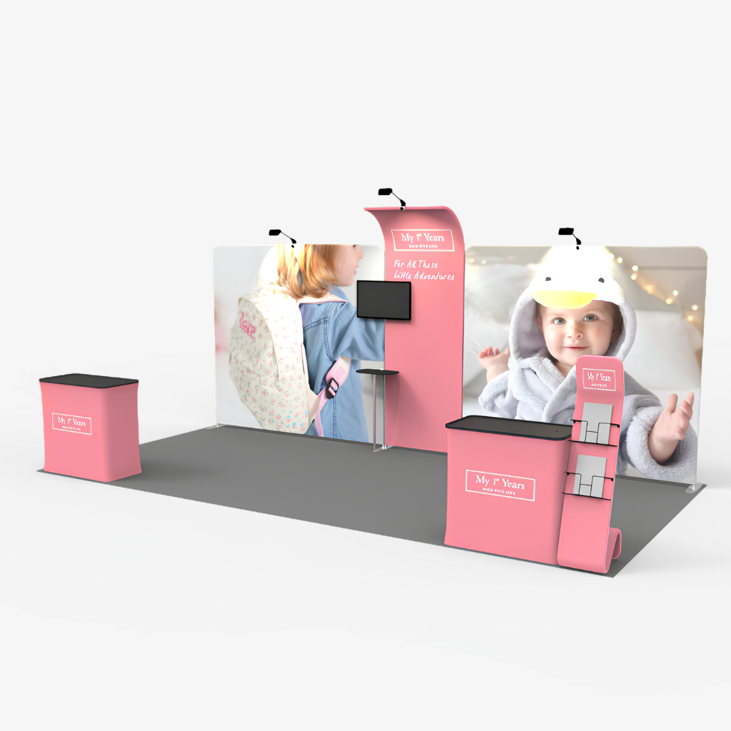 Curved tension fabric exhibition tower with printed graphic