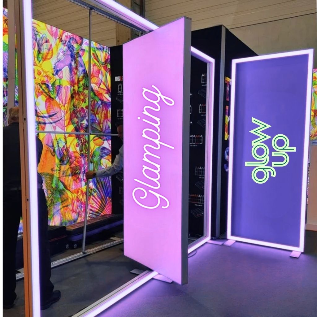 RGB Rotating Display with one rotating SEG backlit panel in a 3m RGB lit frame